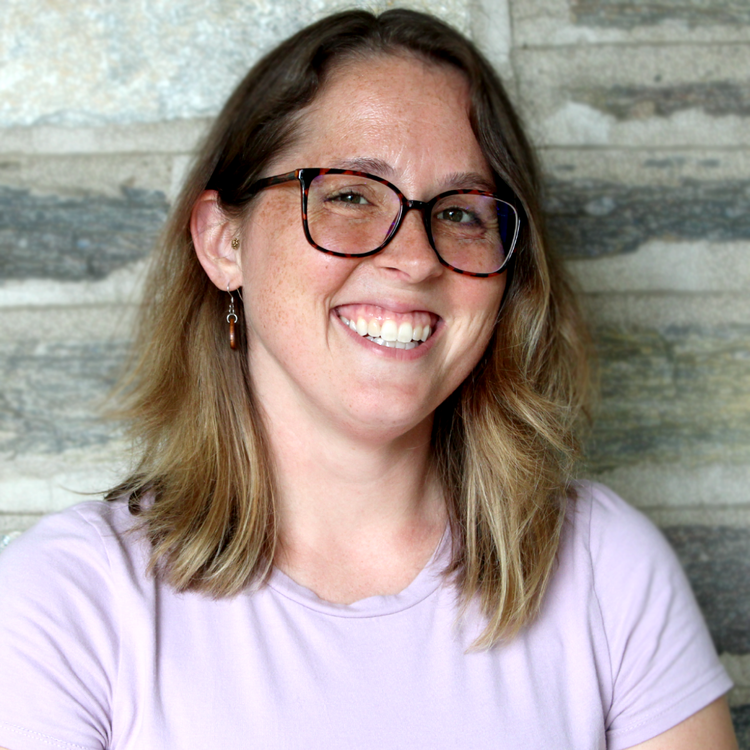 Gabby O’Neill, LSW, INHC, RYT